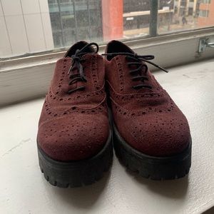Purple oxford style shoes